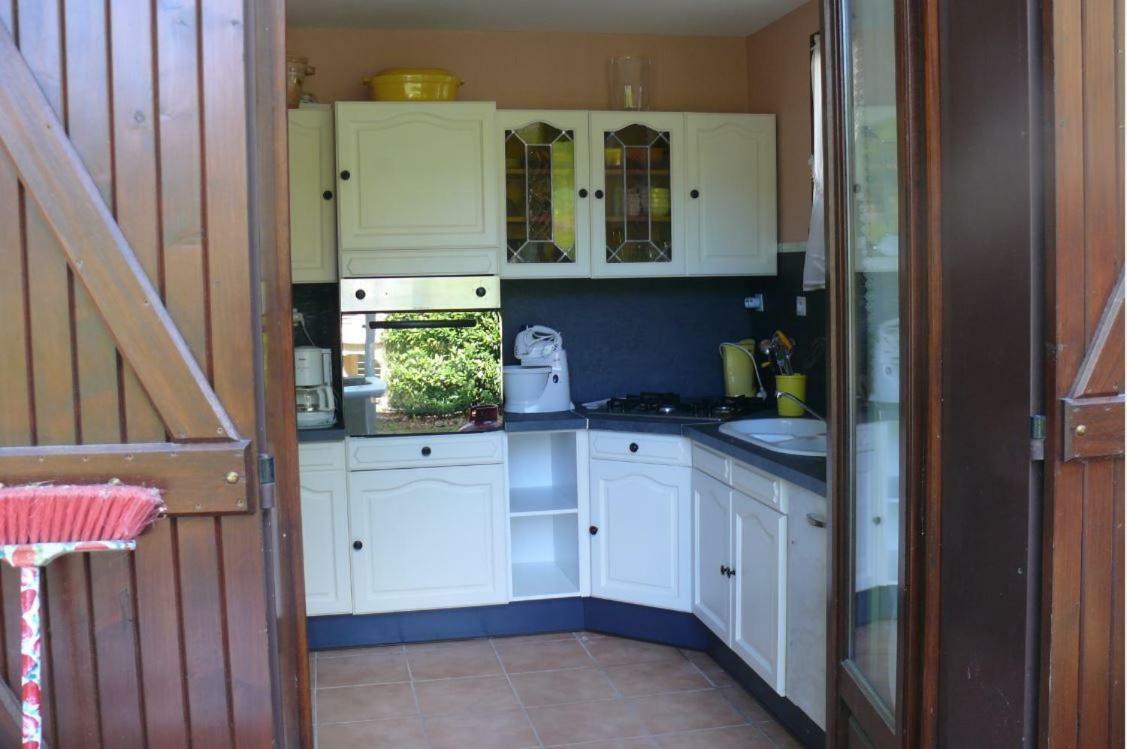 Maison Bord Du Lac Marcillac-la-Croisille Ngoại thất bức ảnh