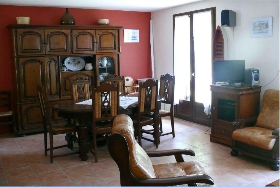 Maison Bord Du Lac Marcillac-la-Croisille Ngoại thất bức ảnh